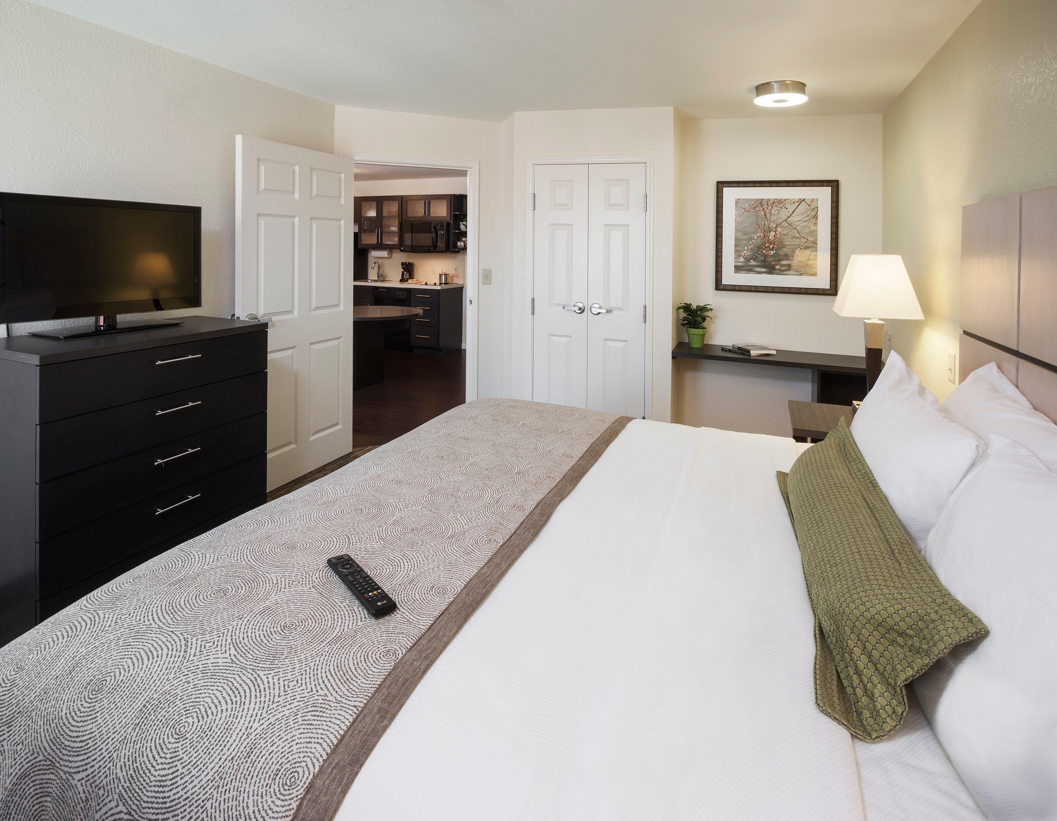 Candlewood Suites Philadelphia - Airport Area By Ihg Chester Extérieur photo
