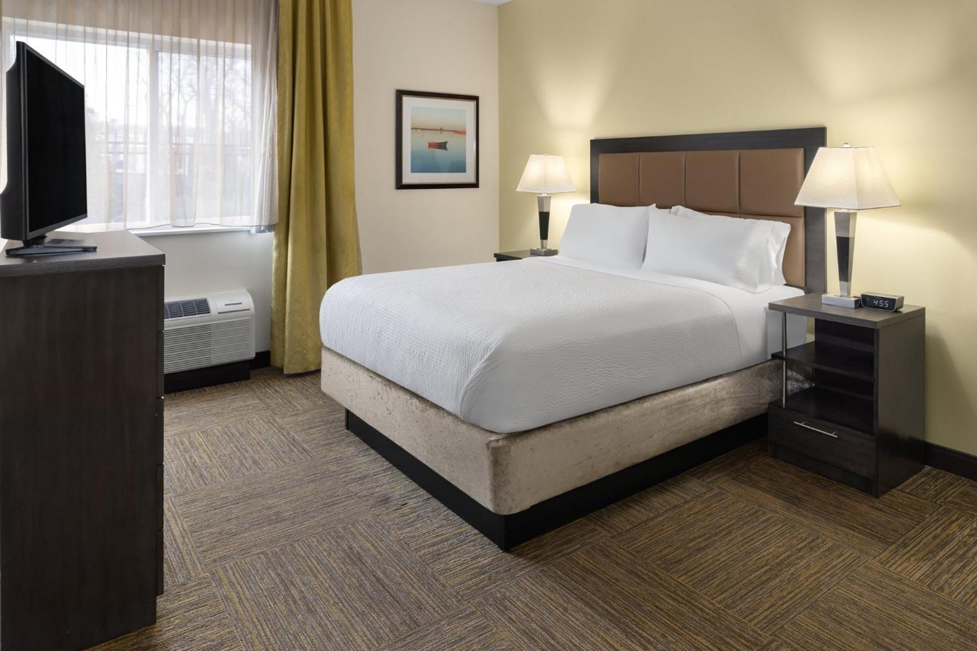Candlewood Suites Philadelphia - Airport Area By Ihg Chester Extérieur photo
