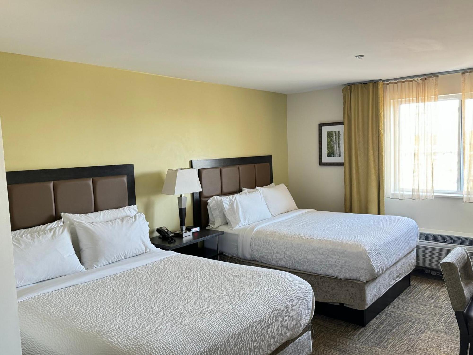 Candlewood Suites Philadelphia - Airport Area By Ihg Chester Extérieur photo